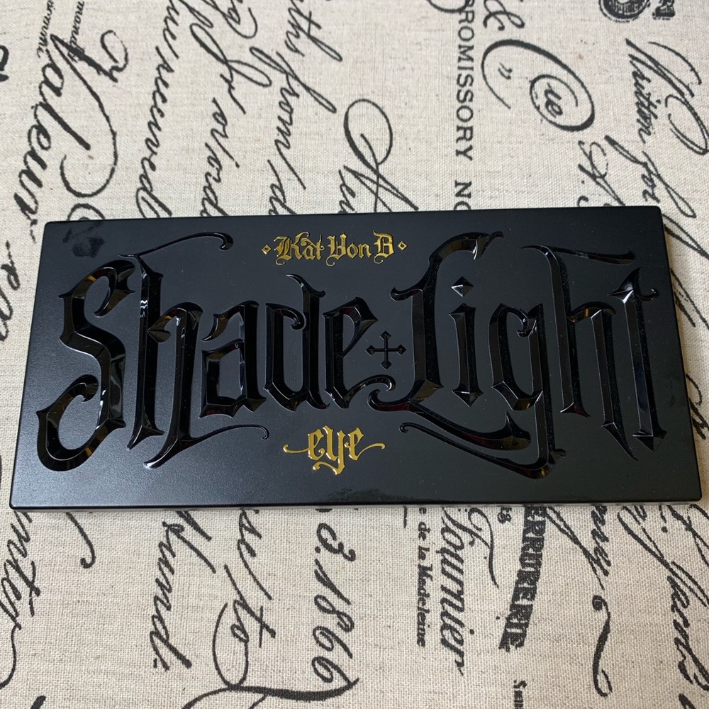 Kat Von D Shade + Light Eye Palette